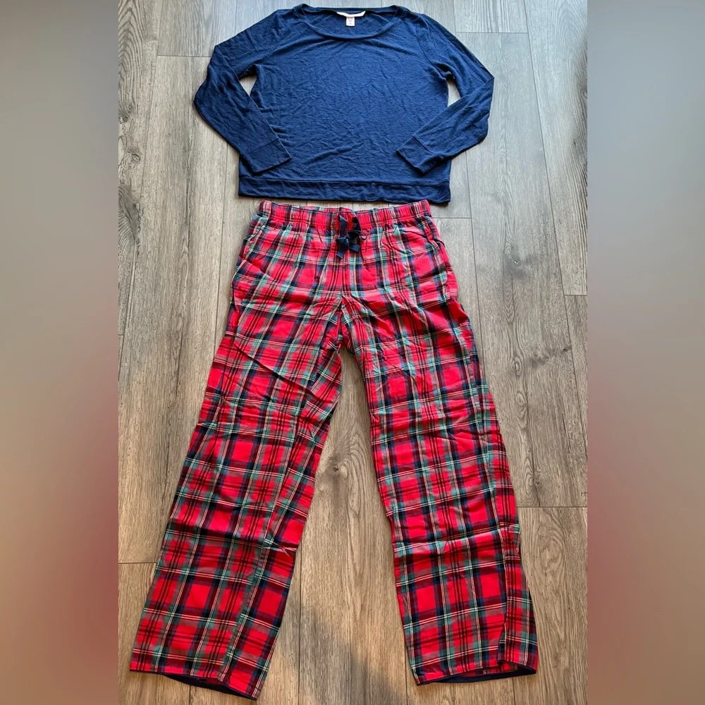Victoria’s Secret Long Sleeve Pajama Top & Plaid Pajama Pants Medium Navy Red